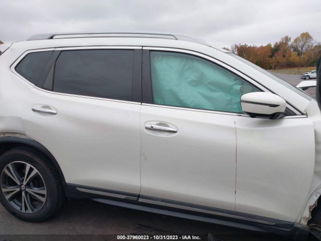 5N1AT2MV5HC885685 Nissan Rogue Sl