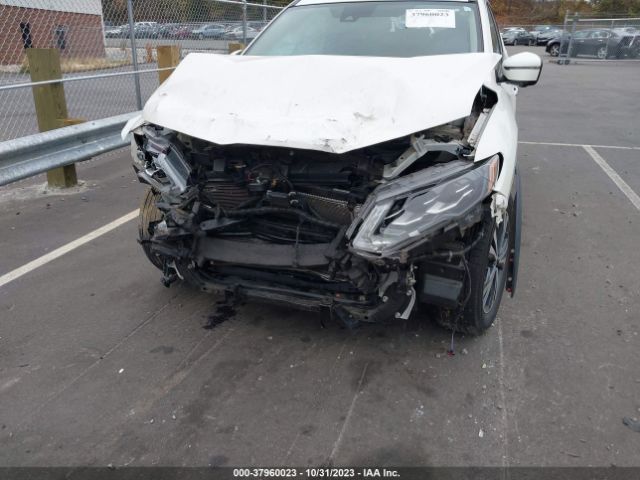 5N1AT2MV5HC885685 Nissan Rogue Sl