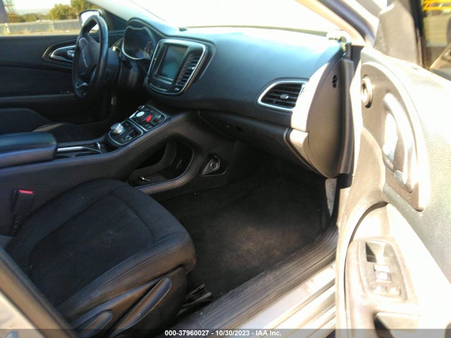 Chrysler 200 Limited 2016 1C3CCCAB6GN132946 Image 5