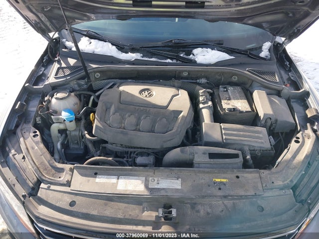 1VWLA7A35KC009304 Volkswagen Passat 2.0t Wolfsburg Edition