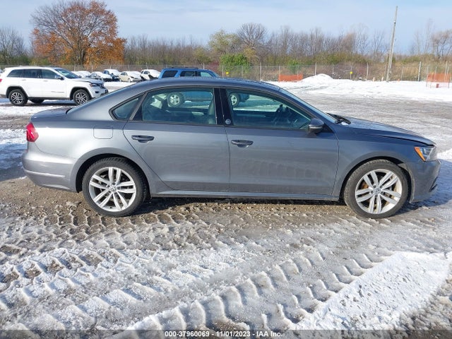 1VWLA7A35KC009304 Volkswagen Passat 2.0t Wolfsburg Edition