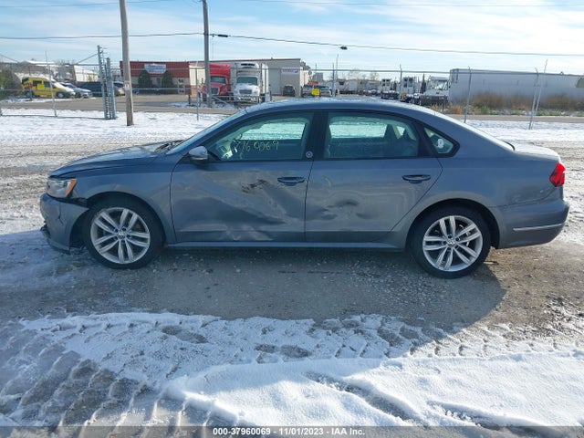 1VWLA7A35KC009304 Volkswagen Passat 2.0t Wolfsburg Edition