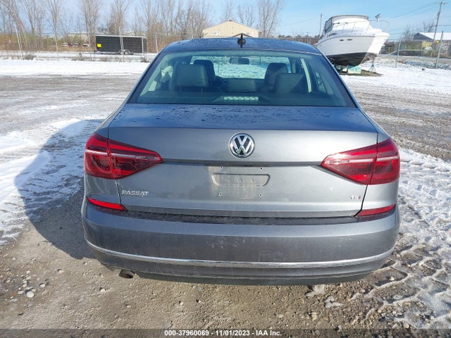 1VWLA7A35KC009304 Volkswagen Passat 2.0t Wolfsburg Edition
