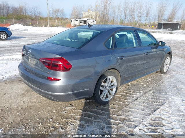 1VWLA7A35KC009304 Volkswagen Passat 2.0t Wolfsburg Edition