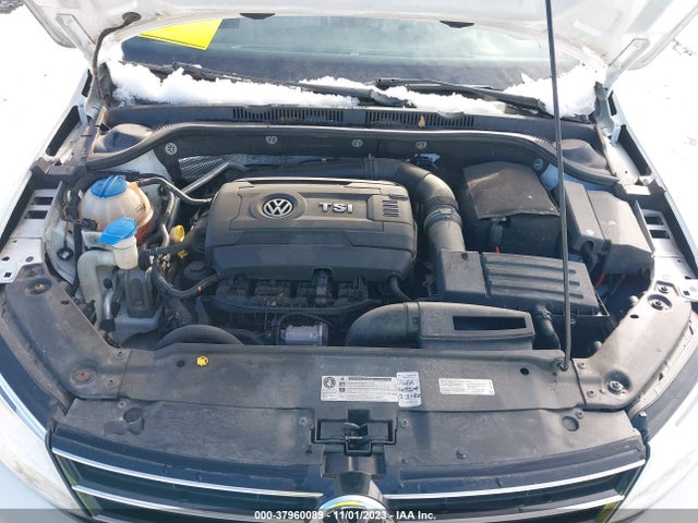 3VWD17AJ3GM285182 Volkswagen Jetta Sedan 1.8t Sport
