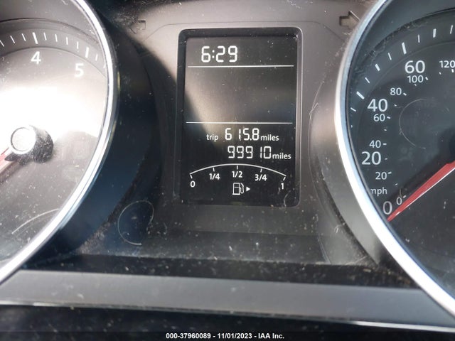 3VWD17AJ3GM285182 Volkswagen Jetta Sedan 1.8t Sport