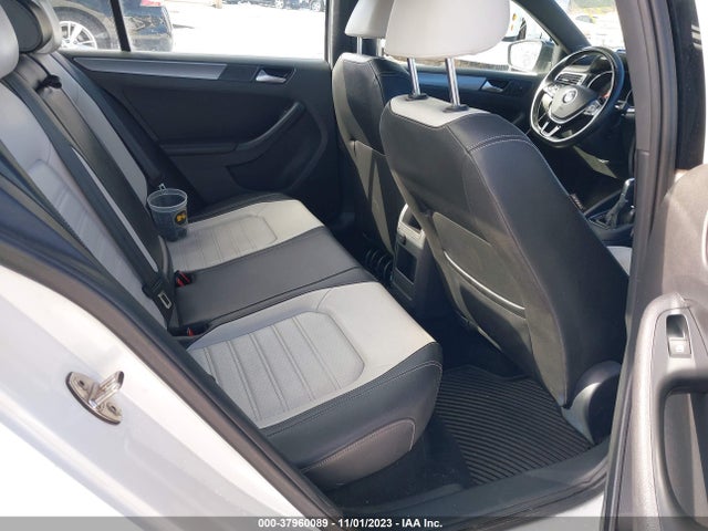 3VWD17AJ3GM285182 Volkswagen Jetta Sedan 1.8t Sport