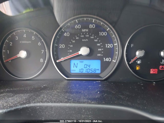 2010 HYUNDAI SANTA FE GLS VIN: 5NMSGDAB6AH372844