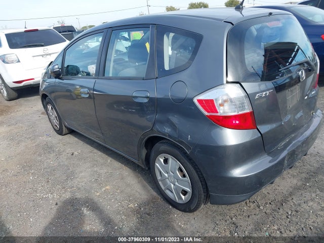 2013 HONDA FIT VIN: JHMGE8H31DC016370