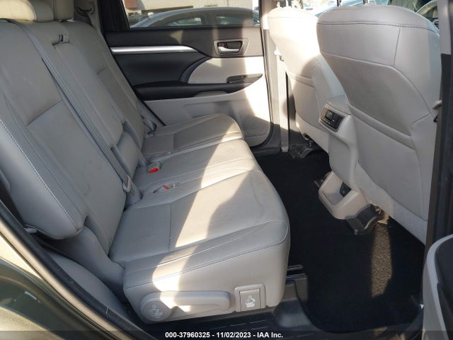 Toyota Highlander Xle 2016 5TDJKRFH1GS324761 Image 8