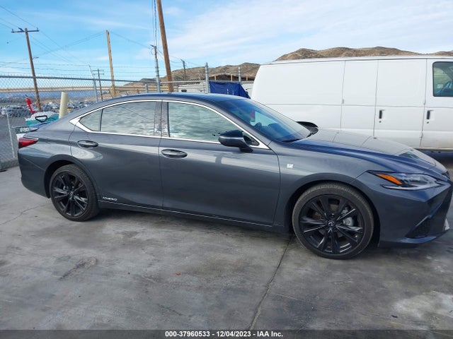 2022 LEXUS ES ES 300H F SPORT VIN: 58AGA1C15NU020755