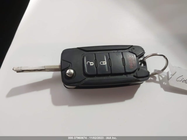 Продажа на аукционе авто 2015 Jeep Renegade Trailhawk, vin: ZACCJBCT9FPB28316, номер лота: 37960674