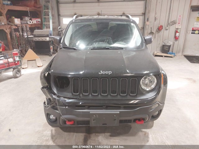 Продажа на аукционе авто 2015 Jeep Renegade Trailhawk, vin: ZACCJBCT9FPB28316, номер лота: 37960674