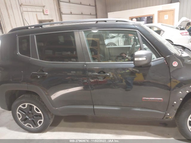 Продажа на аукционе авто 2015 Jeep Renegade Trailhawk, vin: ZACCJBCT9FPB28316, номер лота: 37960674
