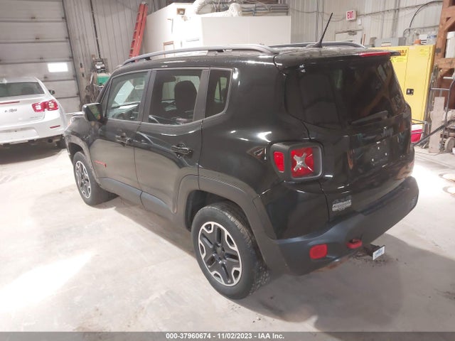 Продажа на аукционе авто 2015 Jeep Renegade Trailhawk, vin: ZACCJBCT9FPB28316, номер лота: 37960674