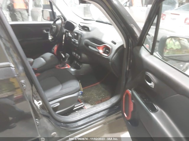 Продажа на аукционе авто 2015 Jeep Renegade Trailhawk, vin: ZACCJBCT9FPB28316, номер лота: 37960674
