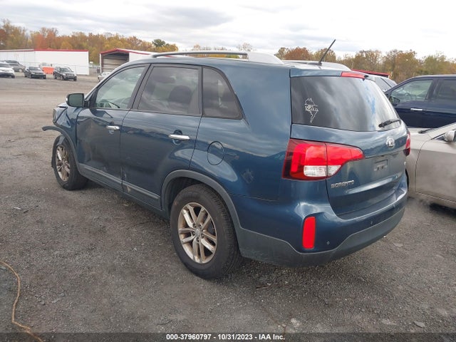 2015 KIA SORENTO LX VIN: 5XYKT4A63FG568854