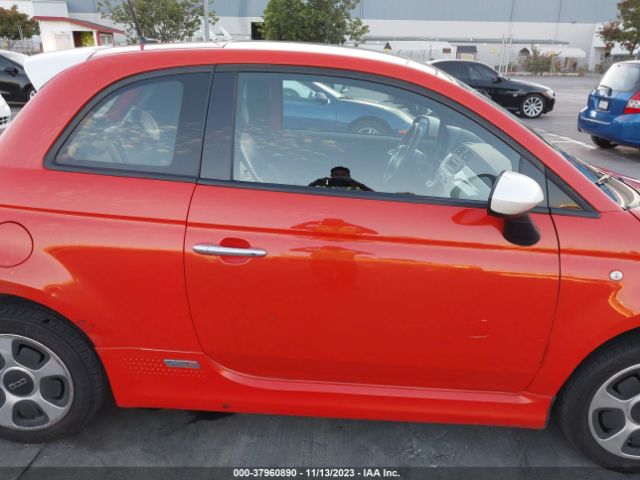 3C3CFFGEXET245094 Fiat 500E
