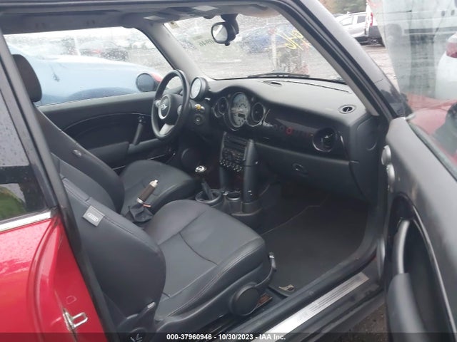 2006 MINI COOPER WMWRC33566TK67610 Photo 4