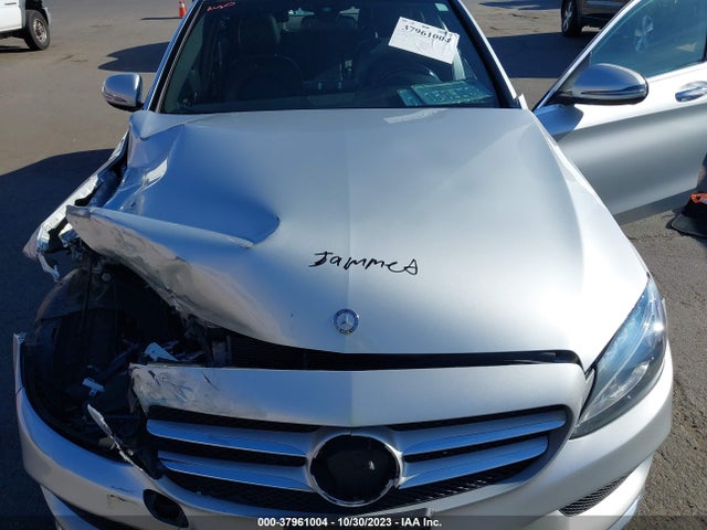 2017 MERCEDES-BENZ C 300 LUXURY/SPORT VIN: 55SWF4JB8HU184776