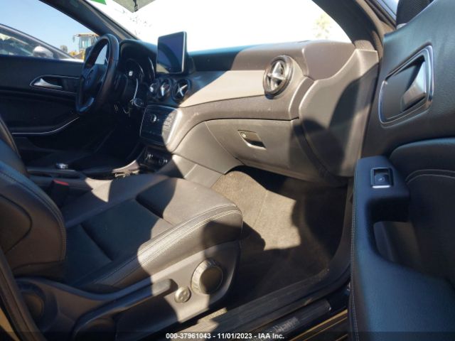 2016 MERCEDES-BENZ CLA 250 WDDSJ4EBXGN379261 Photo 4