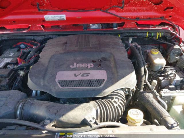 1C4BJWDG5GL270320 Jeep Wrangler Unlimited Sport