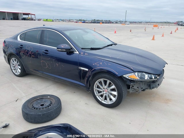 2015 JAGUAR XF SAJWA0FS9FPU67404 Photo 0