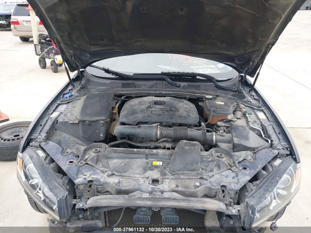 2015 JAGUAR XF SAJWA0FS9FPU67404 Photo 9