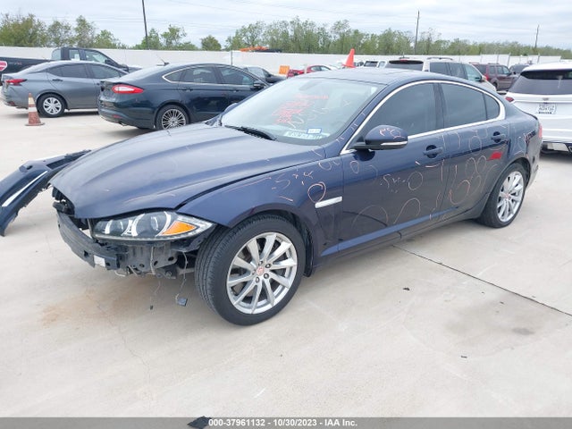 2015 JAGUAR XF SAJWA0FS9FPU67404 Photo 1