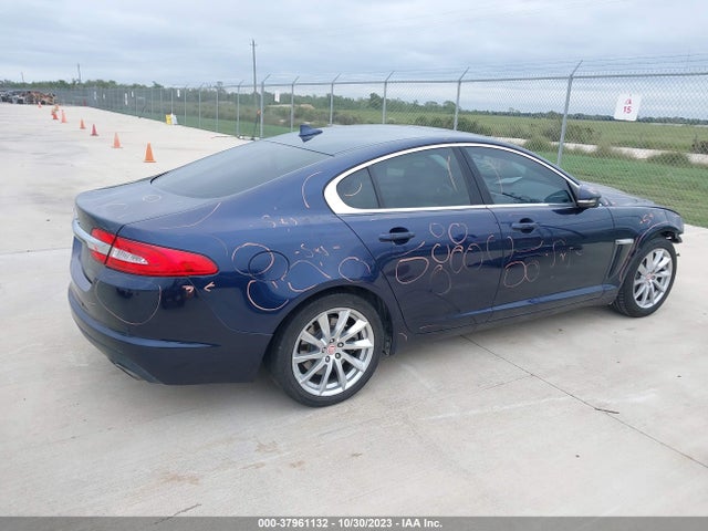 2015 JAGUAR XF SAJWA0FS9FPU67404 Photo 3