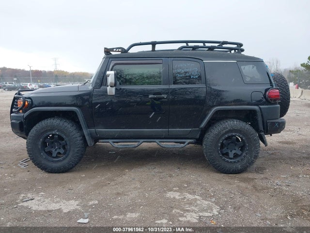2014 TOYOTA FJ CRUISER VIN: JTEBU4BF2EK181003