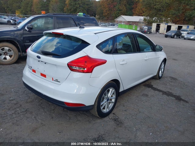 Ford FOCUS SE 2016 1FADP3K2XGL273846 Image 4