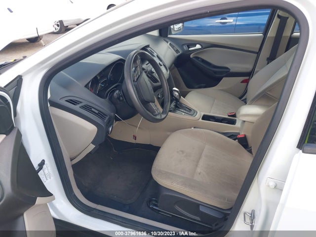Ford FOCUS SE 2016 1FADP3K2XGL273846 Image 5