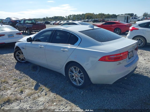 2017 JAGUAR XE SAJAD4BG0HA975146 Photo 2