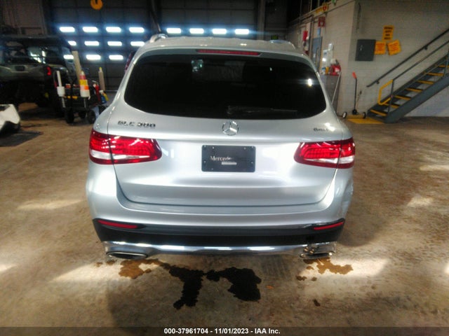 2018 MERCEDES-BENZ GLC 300 VIN: WDC0G4KB8JV087324