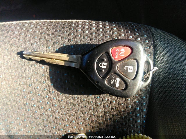 2009 TOYOTA COROLLA S VIN: 2T1BU40E39C129093