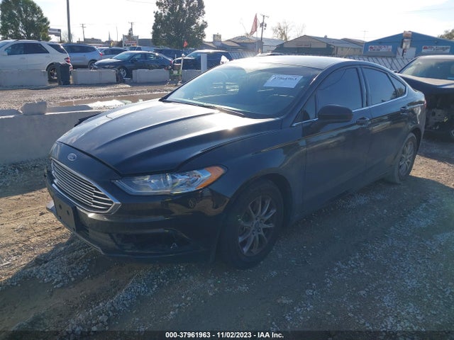Ford FUSION S 2017 3FA6P0G77HR162072 Image 2