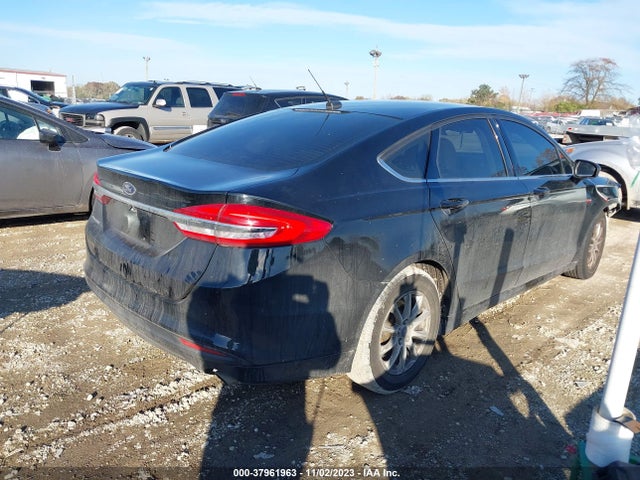 Ford FUSION S 2017 3FA6P0G77HR162072 Image 4