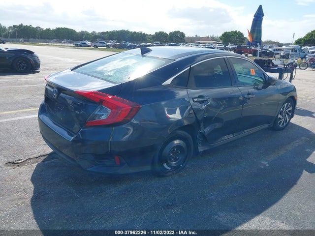 Honda CIVIC EX 2018 19XFC2F71JE011261 Image 4