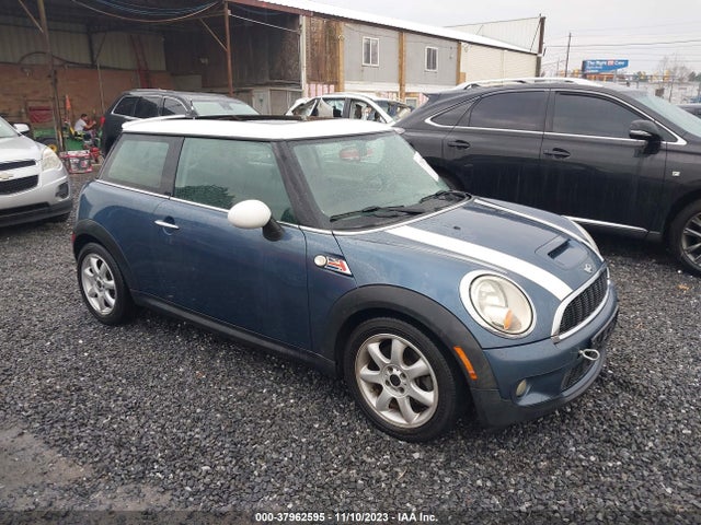 2010 MINI COOPER S WMWMF7C58ATX46032 Photo 0