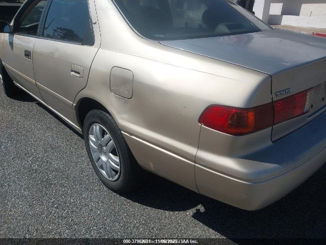 2001 TOYOTA CAMRY 4T1BG22K81U829144 Photo 2
