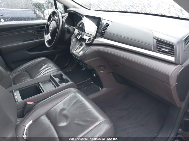 Honda Odyssey Touring 2018 5FNRL6H80JB050752 Image 5