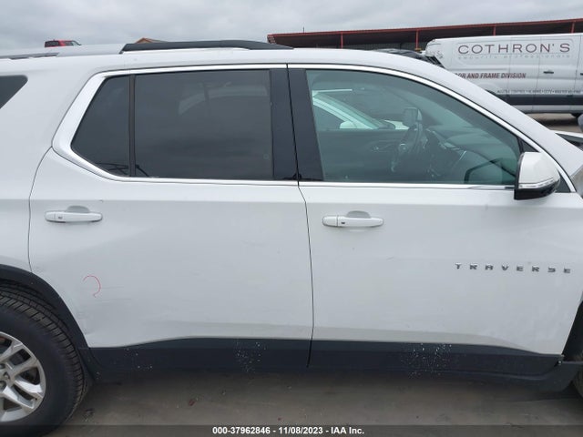 Chevrolet Traverse Lt Cloth 2018 1GNERGKW2JJ257833 Image 14