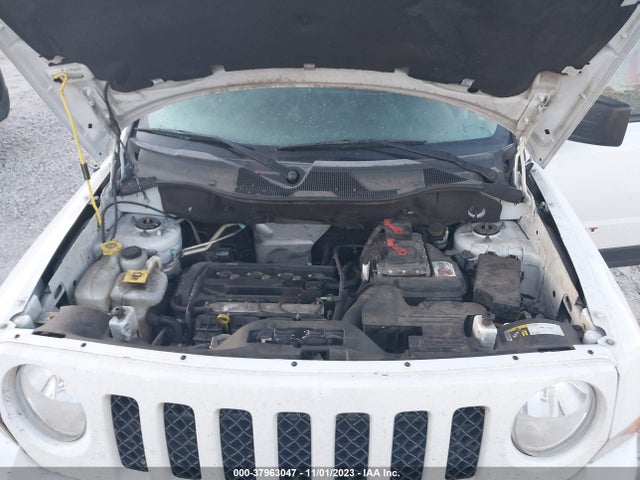 1C4NJPBB5GD787332 Jeep Patriot 75th Anniversary