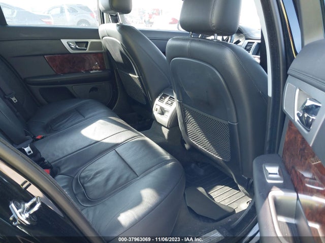 2015 JAGUAR XF SAJWA0FS4FPU78522 Photo 7