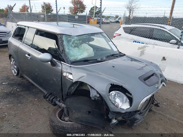 2010 MINI COOPER S CLUBMAN WMWMM3C5XATP94081 Photo 0