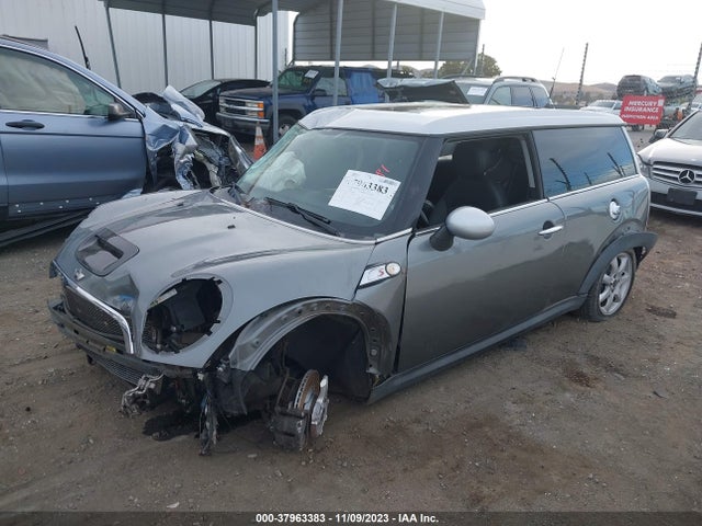 2010 MINI COOPER S CLUBMAN WMWMM3C5XATP94081 Photo 1