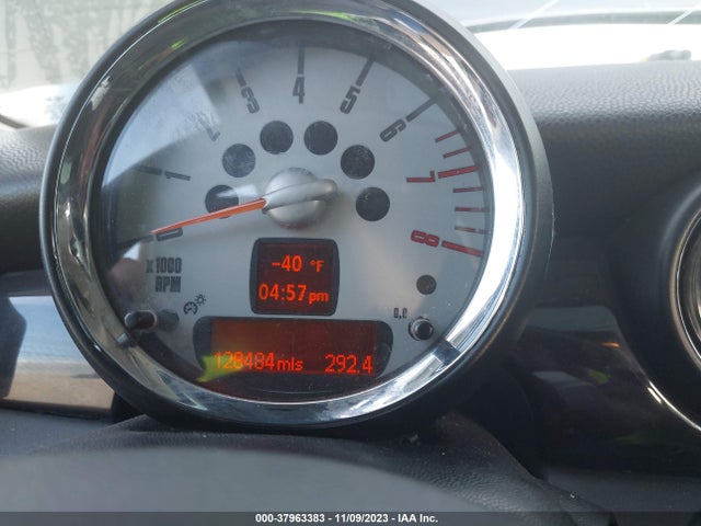 2010 MINI COOPER S CLUBMAN WMWMM3C5XATP94081 Photo 6