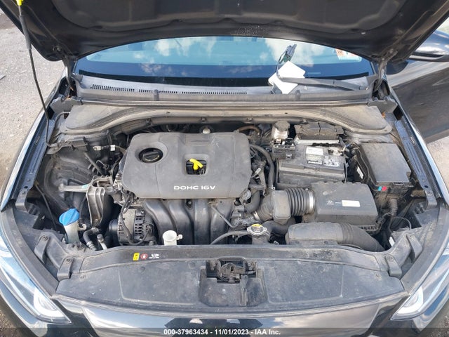 2017 HYUNDAI ELANTRA SE VIN: 5NPD84LF7HH180433