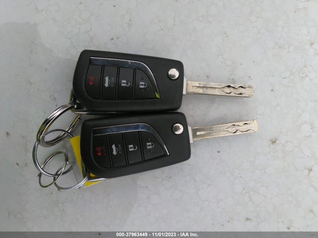 Toyota CAMRY LE 2018 4T1B11HK2JU510664 Image 11